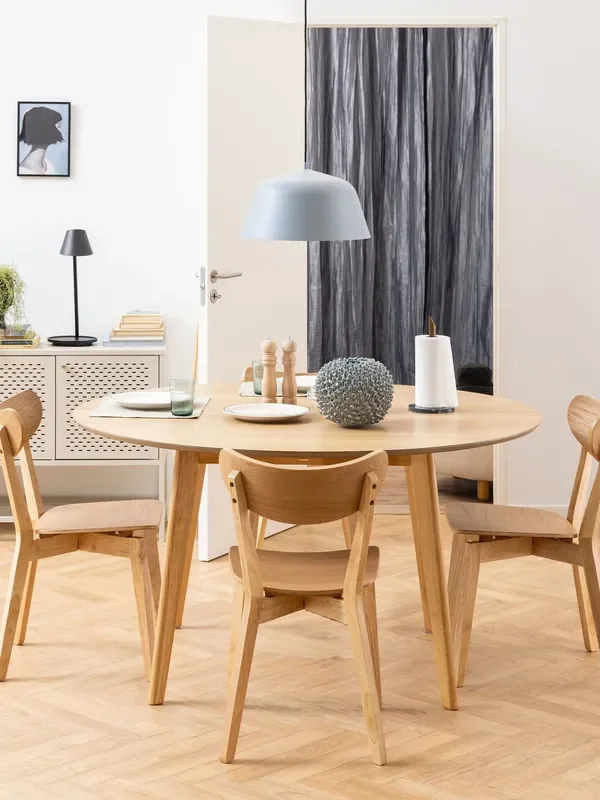 Actona Oak Roxby 4 Seater Round Dining Table