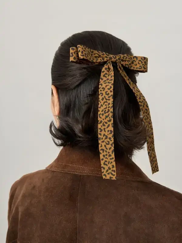 Aela Skinny Leopard Print Brown Bow