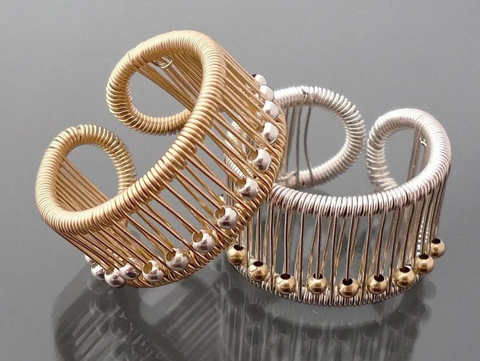 Kinetic Ring – Gold-Filled Wire, Sterling Silver Beads