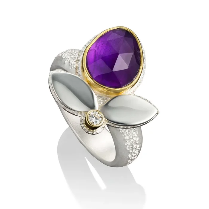 Leaf Ring with Diamond – Silver/Amethyst