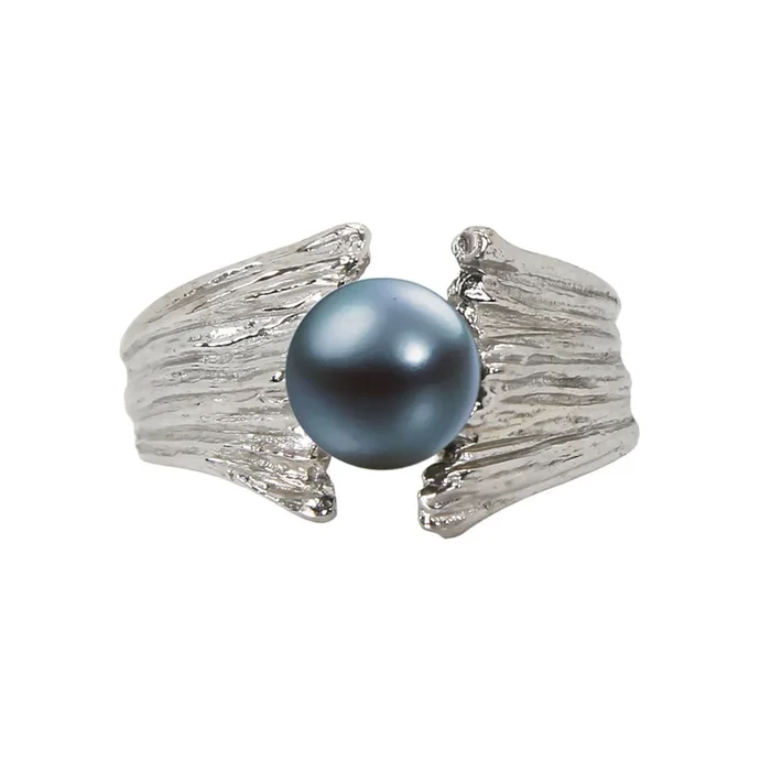 Mystery of End-to-End Space Stream Ring – Black Akoya Pearls