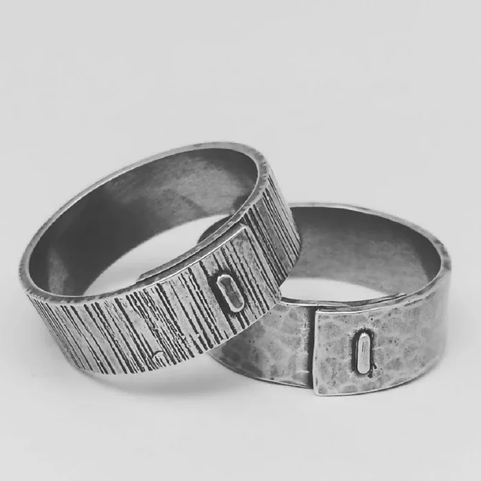 Oxidized Staple Band – Striped Finish