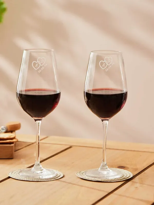Personalised Couple‘s Heart Crystal Red Wine Glasses