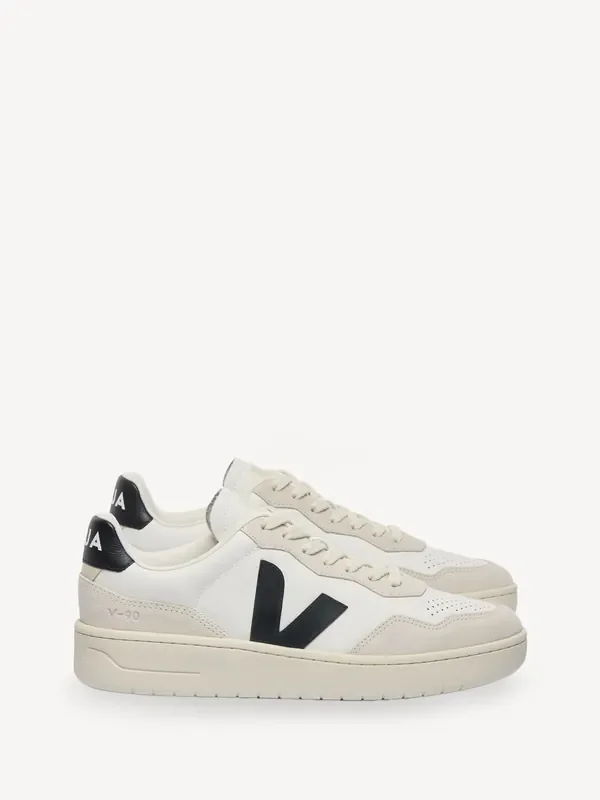 Veja V-90 Trainers