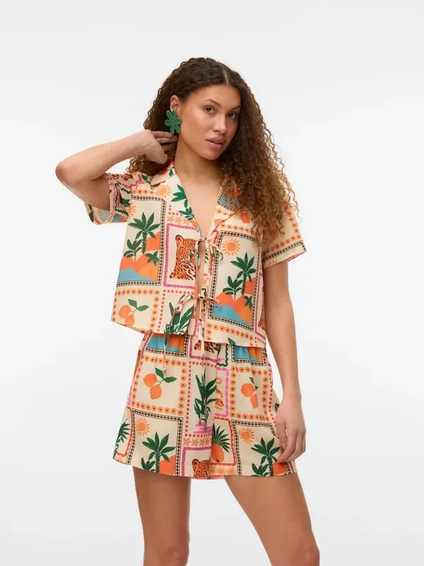 VERO MODA Pink Tropical Postcard Print High Waist Elastic Shorts