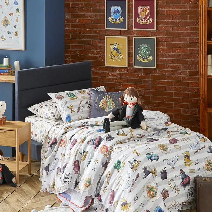 Warner Bros Harry Potter White Hogwarts Quilt Cover Set