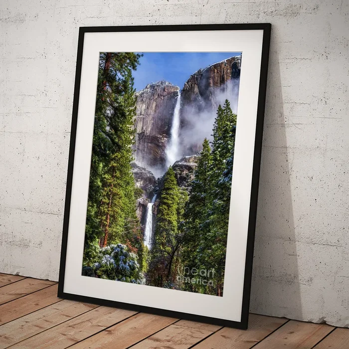 Yosemite Falls Art Print