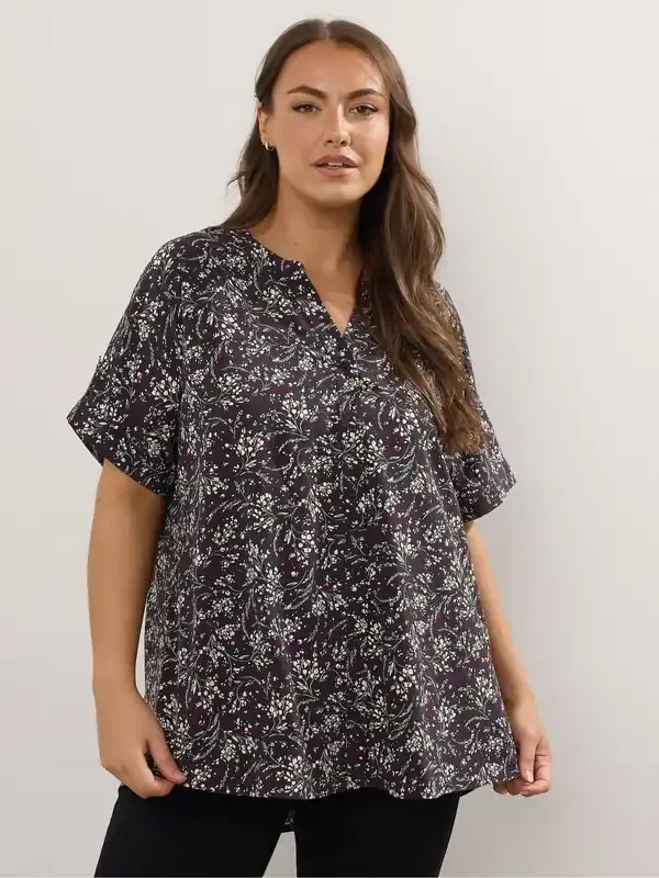 Yours Curve Black Short Sleeve Notch Neck Top